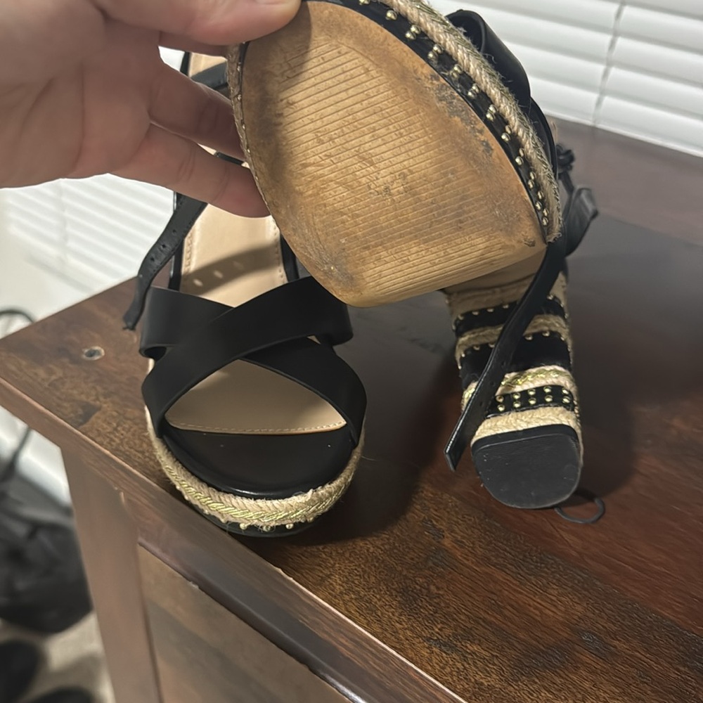 Sandals - Picture 6 of 7
